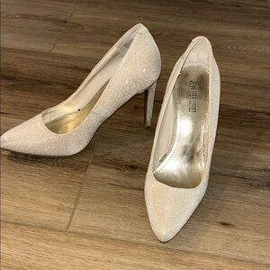 Jennifer Lopez shimmer high heels size 5.5